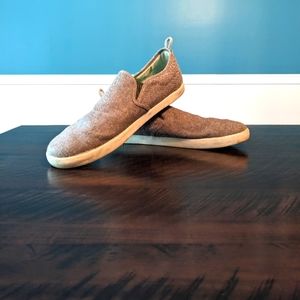 Men's Sanuk slip on